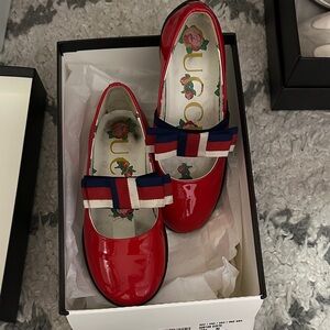 Gucci Kids Red Patent Leather Dress Shoes, size fr30